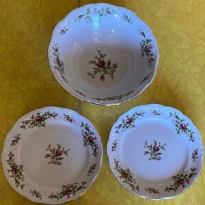 Floral Porcelain Dinnerware Set - White and Pink